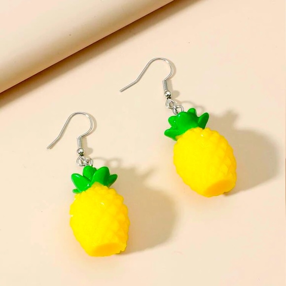 *FREE W/PURCHASE! Pineapple Tropical Hawaiian Fruit Drop Earrings - Picture 4 of 5